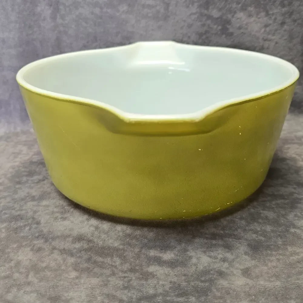 Vintage Pyrex Town & Country Cinderella Nesting Mixing Pouring Bowl 444 4 QT.
